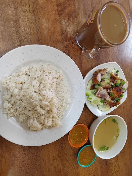 Restoran Nasi Ayam Maju (Ah Kok) Picture 3