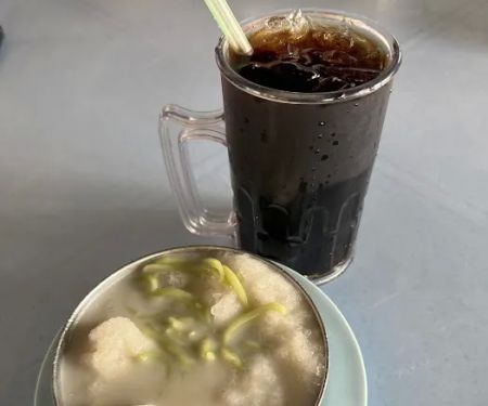 Gerai Mee Goreng Pokok Cherry Bukit Ubi