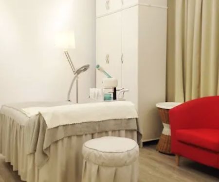 [pre.t] Facial, Make-up & Massage Trefoil