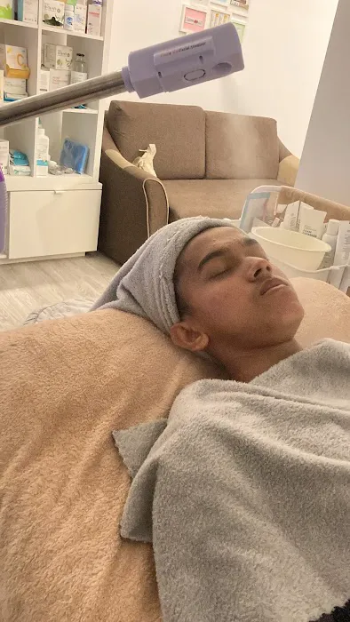 [pre.t] Facial, Make-up & Massage Trefoil Picture 4