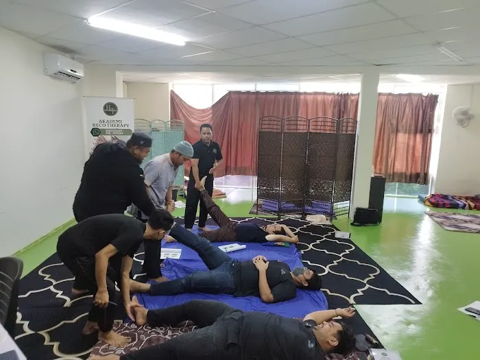 Pusat Terapi Saraf Al Amin : Sakit Urat & Slip Disc | Urut Shah Alam Picture 2
