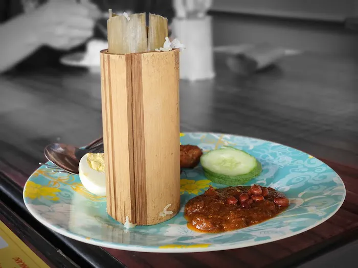 WAN PATIN TEMPOYAK Picture 9