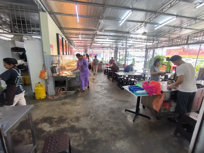 KL 52 Mixed Rice Restaurant• 经济杂饭 Picture 7
