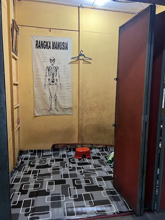 Urut Tradisional, Terseliuh Dan Rawatan Urut Patah Azhar Picture 9