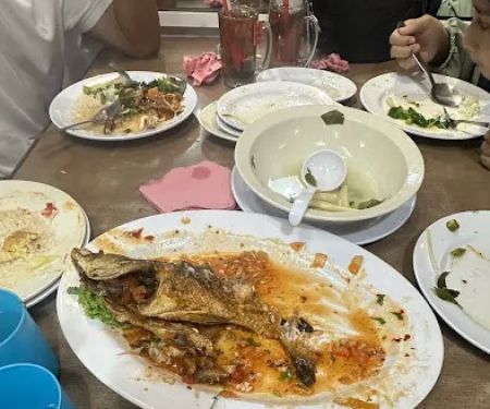 AZ SEAFOOD IKAN BAKAR 2