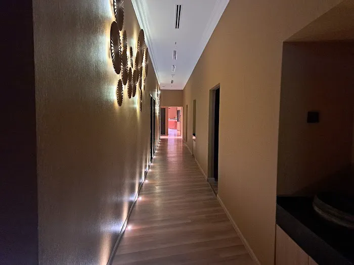 Health World Spa and Massage Picture 9