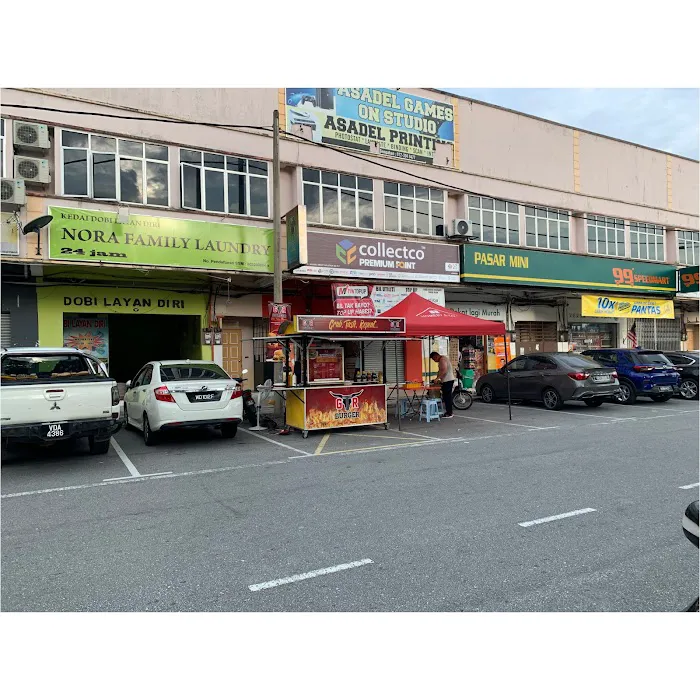 GTR Burger Tg. Malim Collectco Picture 3