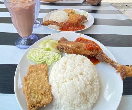 Salomaku Cafe