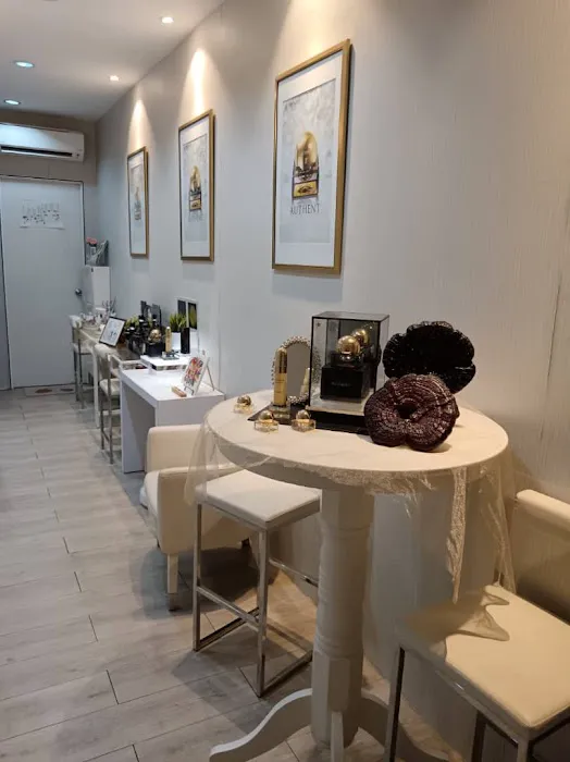 CINN Beauty Parlor Picture 9