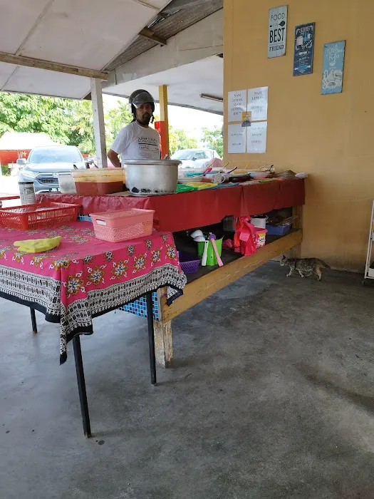 IEYNA Nasi lemak Picture 1