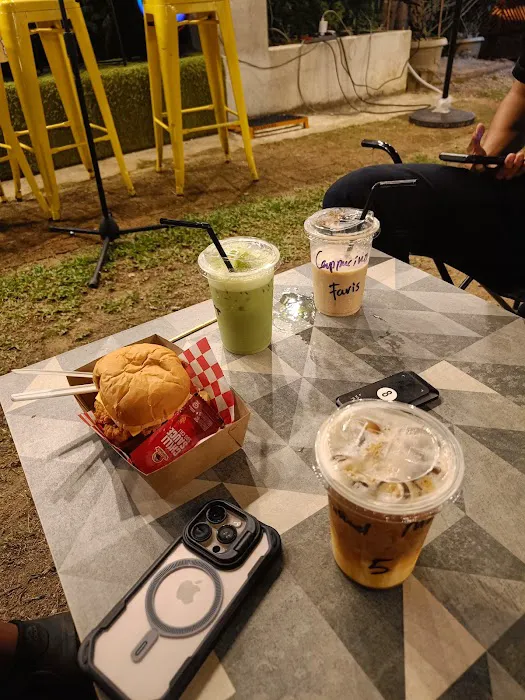 KOPI.KOHI by dining bike cafe Picture 3