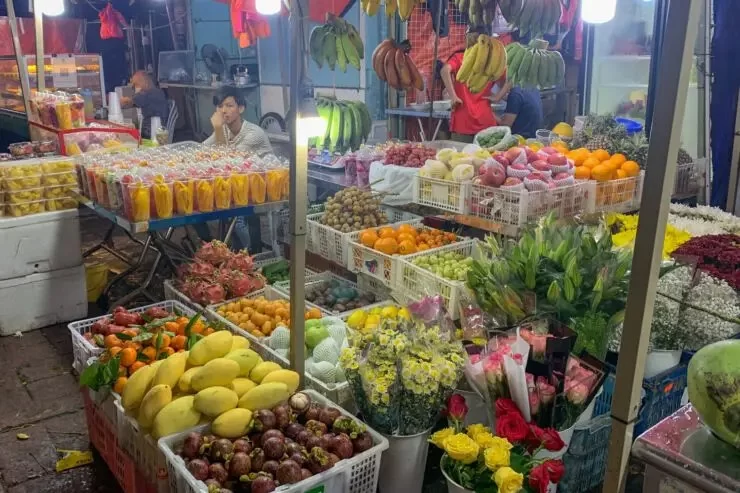 Food Markets with Local Fruits in Malaysia You Must Explore