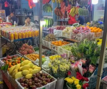 Food Markets with Local Fruits in Malaysia You Must Explore