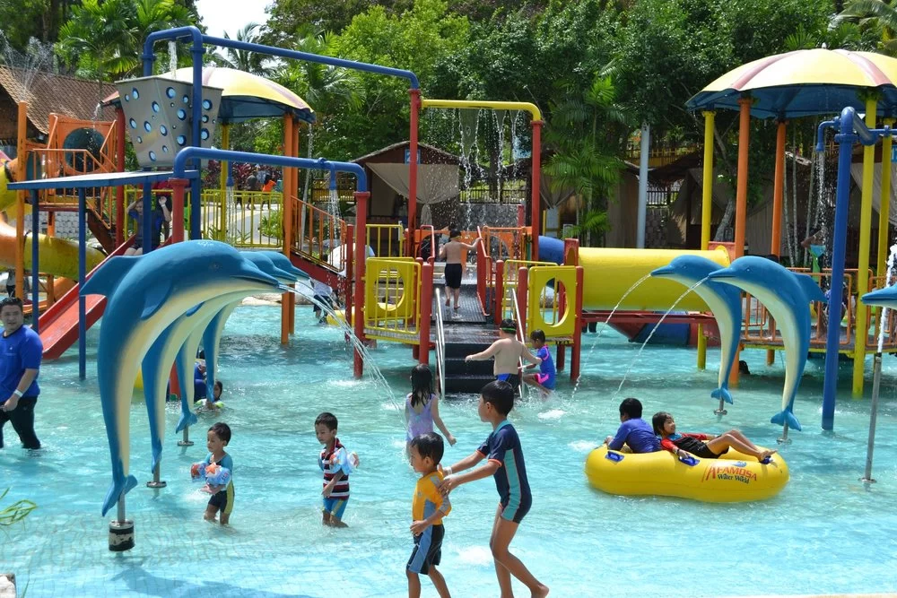 Best Theme Parks with Water Slides in Malaysia for Families and Thrill Seekers