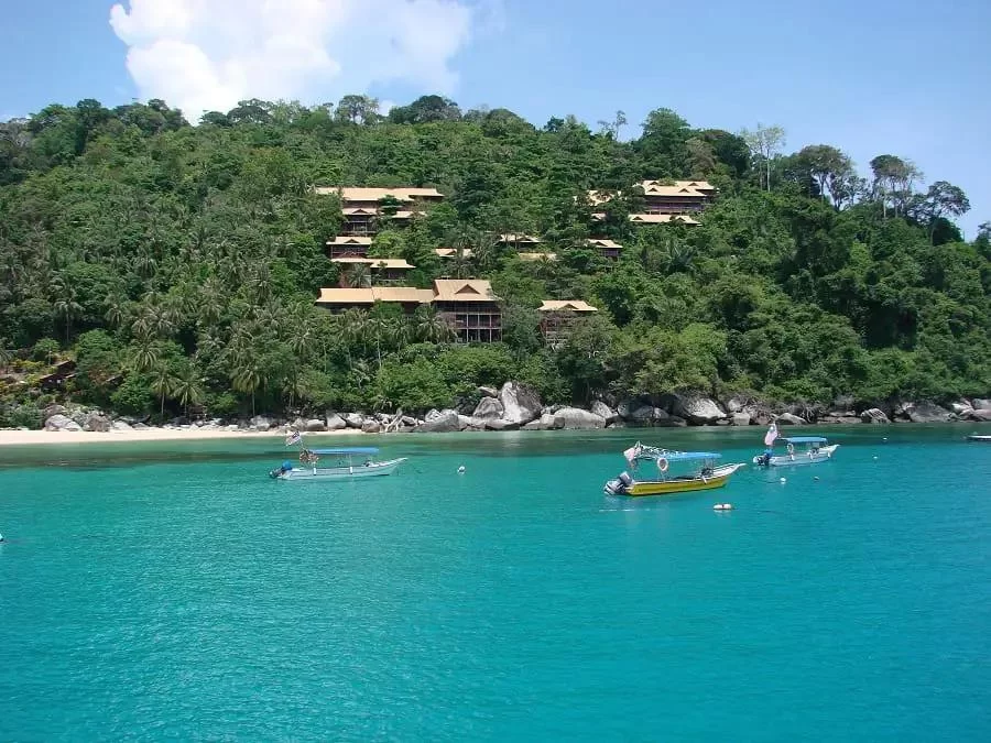 Scenic Beaches in Tioman Island: Discover Malaysia’s Tropical Paradise