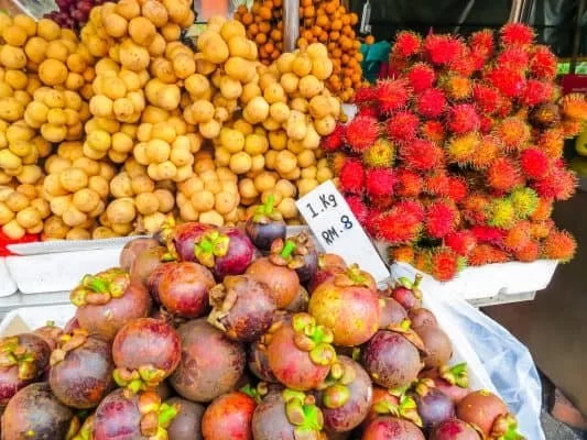 Discover the Best Food Markets with Local Fruits in Malaysia