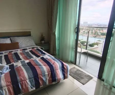 Paradise Pool studio apartment @Evo Residence