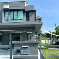 The Grey House #02 ico