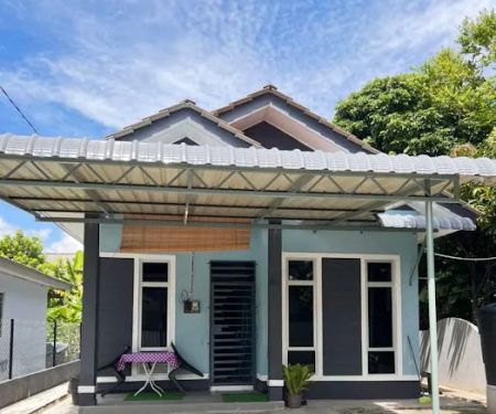 Dayana Homestay