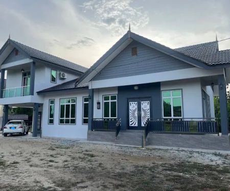Riverside Homestay Atas Tol