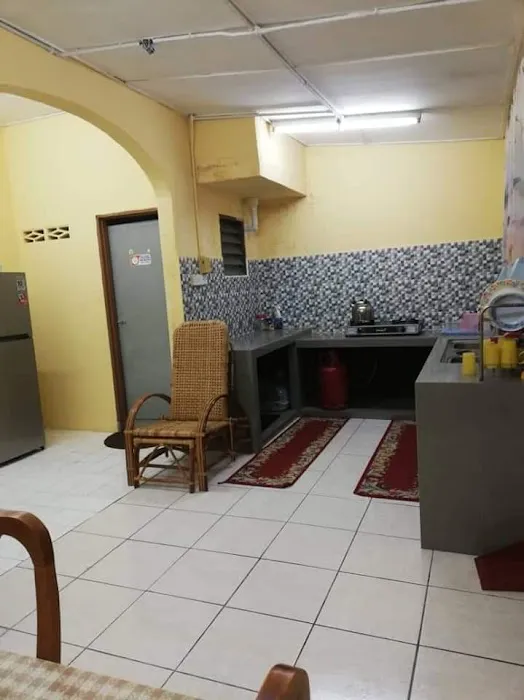 Adia Homestay Picture 4