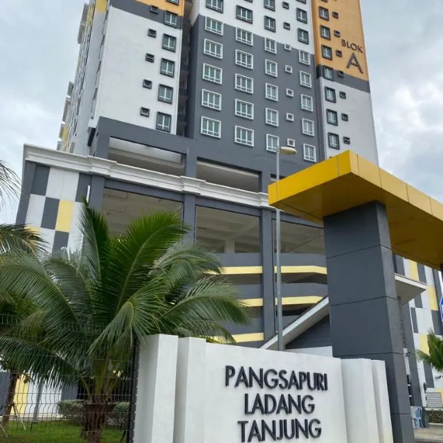 Pangsapuri Ladang Tanjung Blok B Picture 2
