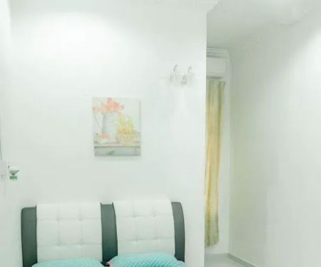 White Cottage Guest House