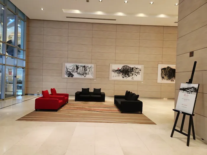 Marc Residence Picture 4