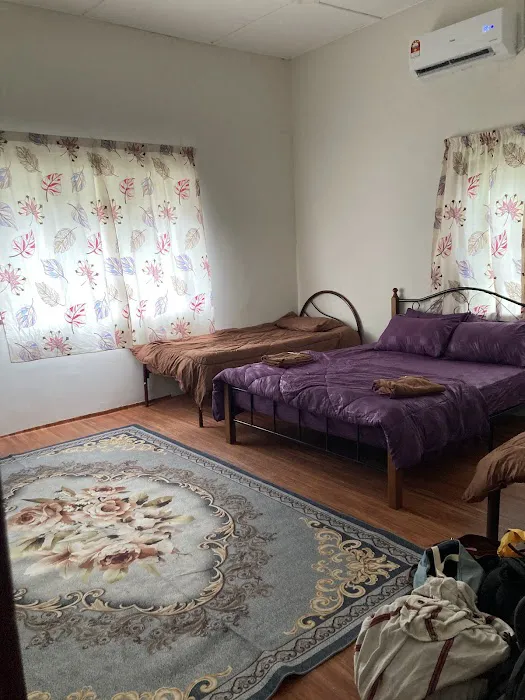 Ain's Bungalow Homestay Picture 2