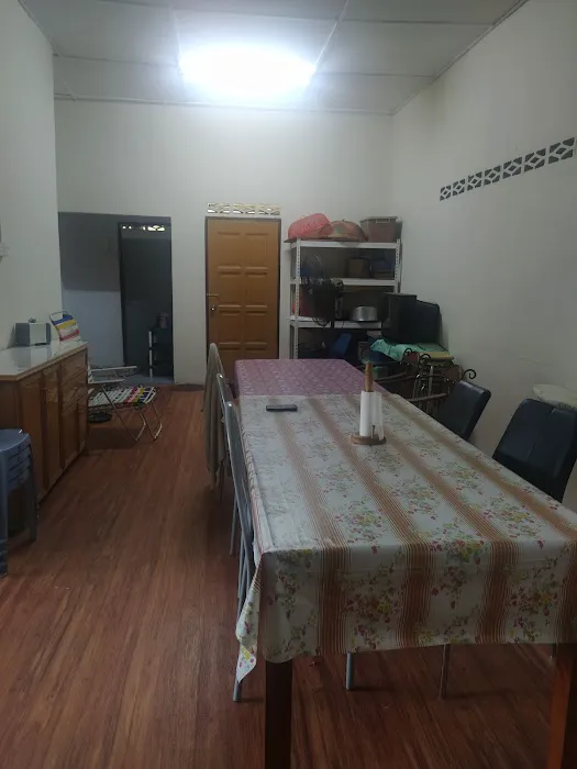 Ain's Bungalow Homestay Picture 4