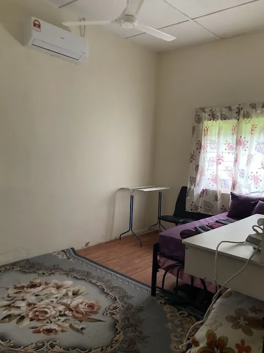Ain's Bungalow Homestay Picture 9
