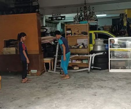 WRH GARAGE