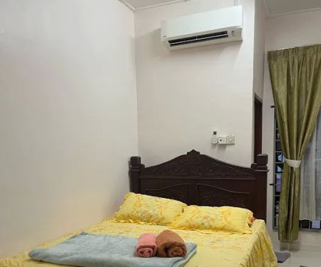 KOK LANAS HOMESTAY (BELAKANG KOLEJ KOMUNITI)
