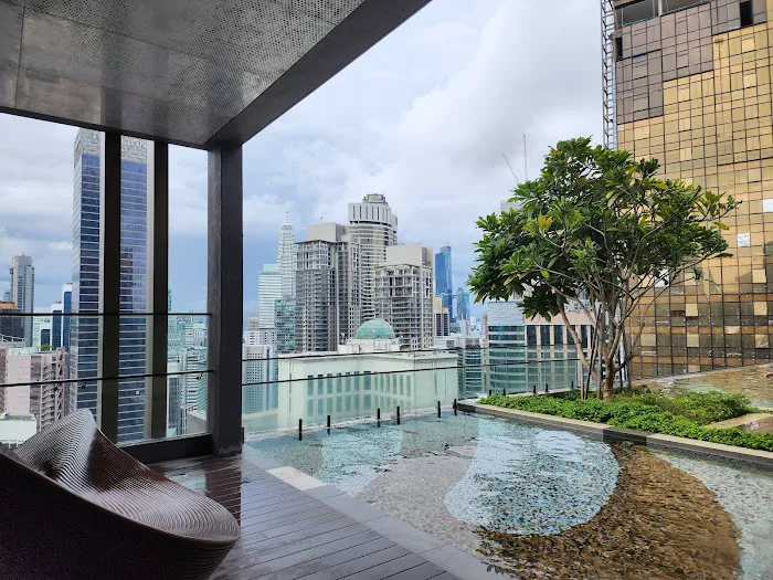 Axon Infinity Pool KL Picture 2