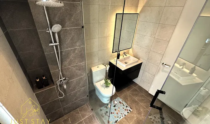 Just Stay @ Axon Suite Picture 1