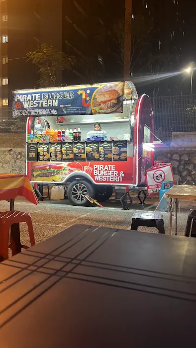 Pirate burger & western Picture 1