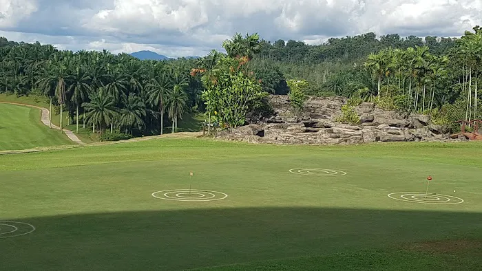 Bukit Beruntung Golf & Country Resort Berhad Picture 6