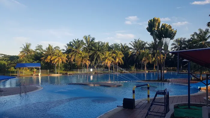 Bukit Beruntung Golf & Country Resort Berhad Picture 7