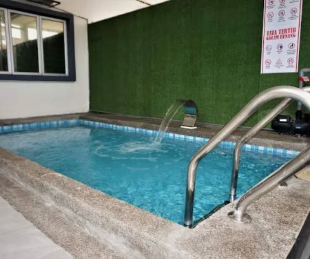 KITA Private Pool Homestay