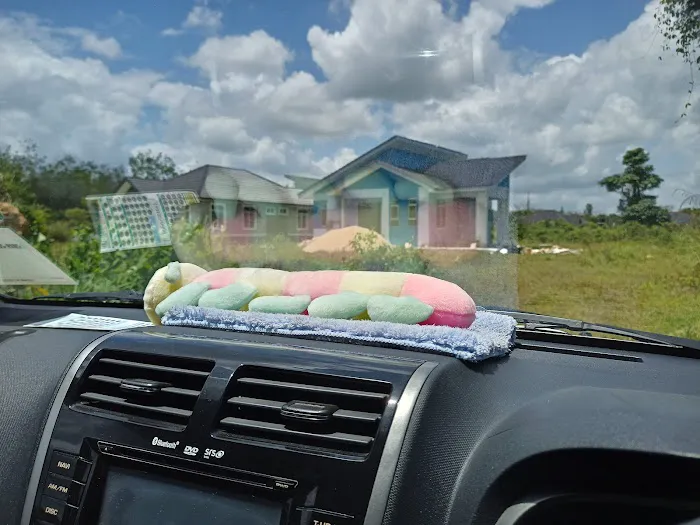 Home still waiting Picture 2