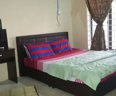 Awanis Homestay