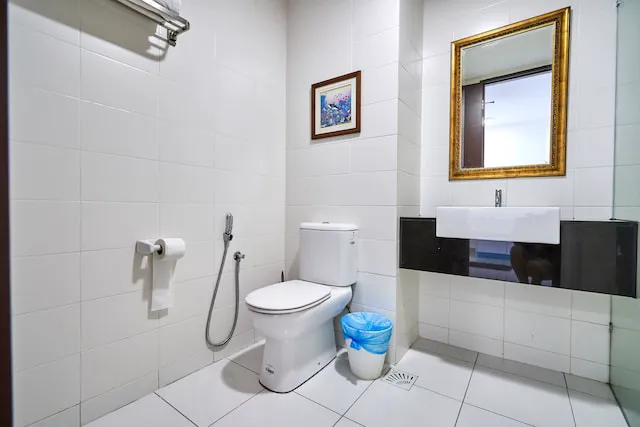 OYO Home 44001 Elegant Studio Setia Alam Trefoil - De Houz Picture 5