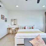 OYO Home 44001 Elegant Studio Setia Alam Trefoil - De Houz