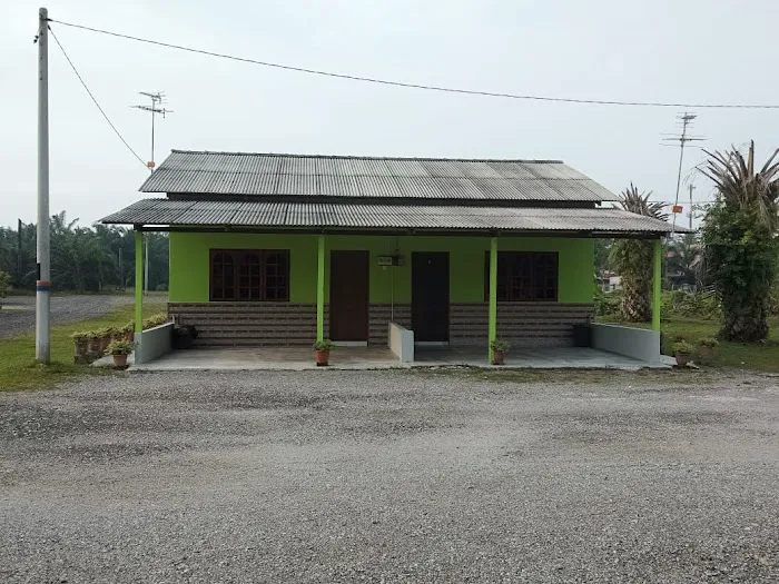 Bagan Lalang Chalet Hasan Picture 1