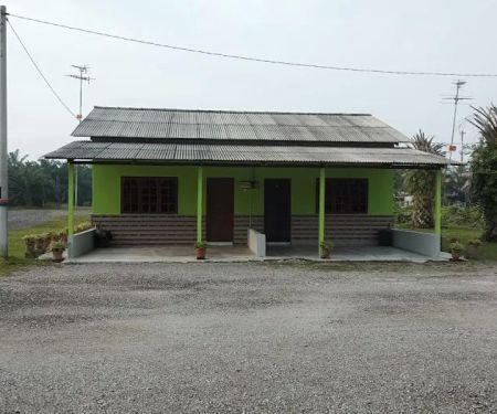 Bagan Lalang Chalet Hasan