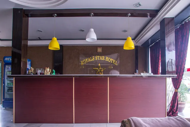 OYO 44010 Royals Star Hotel Picture 8