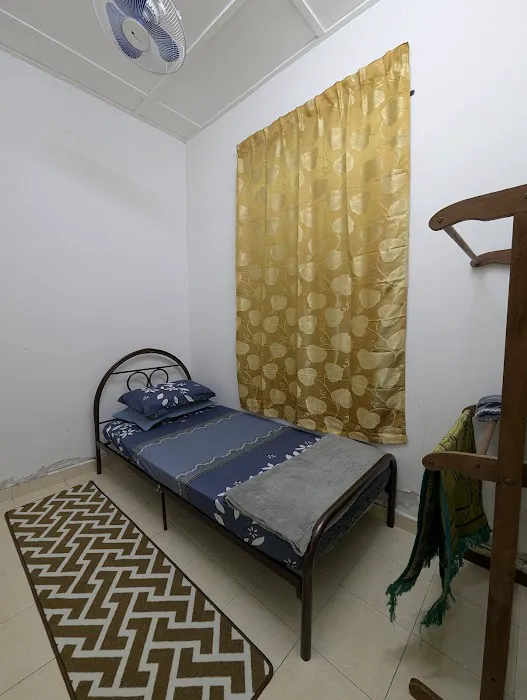 H&H Indah Homestay Picture 7