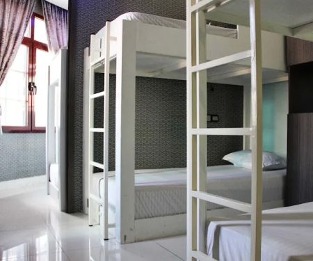 Arenaa Mountbatten Hotel