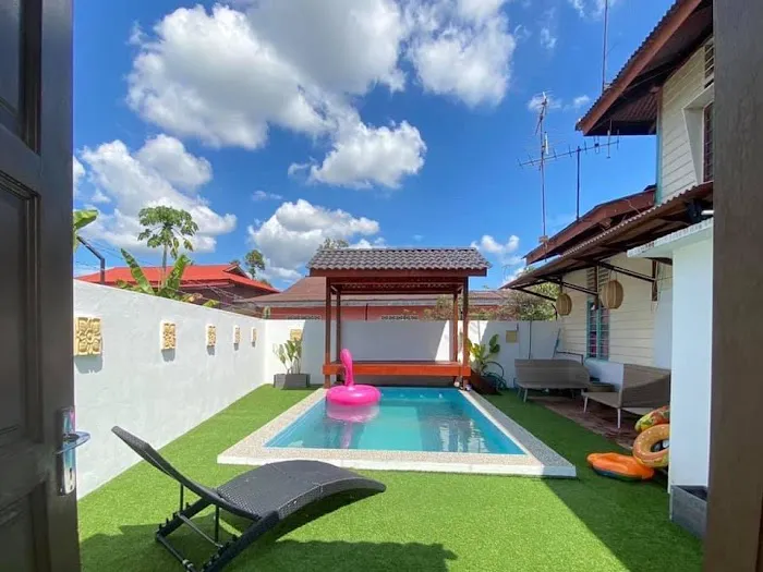 Rumah Tangga Merah with Private Pool Picture 1
