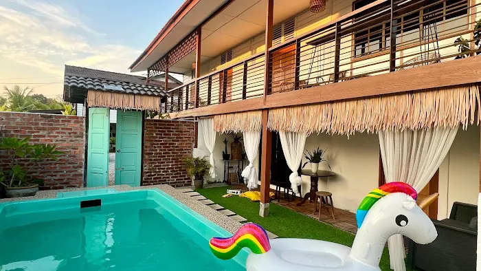 Veranda & Loft with Private Pool Picture 1